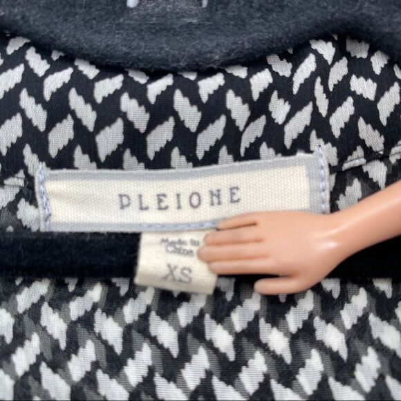 🐇 Pleione Women's 70s Inspired Striped Sheer Chiffon Button Down Shirt - Picture 3 of 9